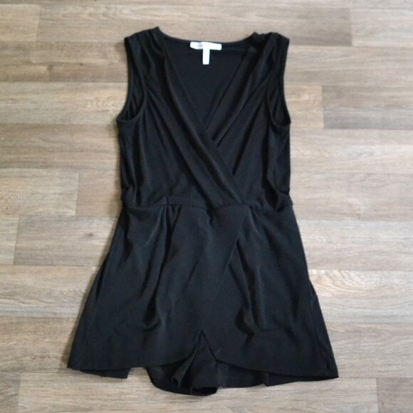 BCBGeneration Women's Black Wrap Front Twist Skort Romper Size Small - Picture 2 of 11